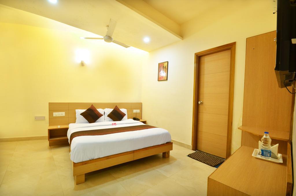 Oyo 1676 Hotel Sukhmani Amritsar Exterior photo