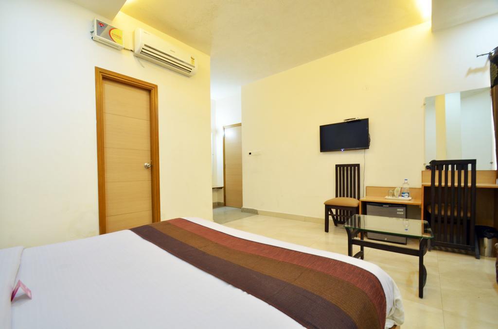 Oyo 1676 Hotel Sukhmani Amritsar Exterior photo
